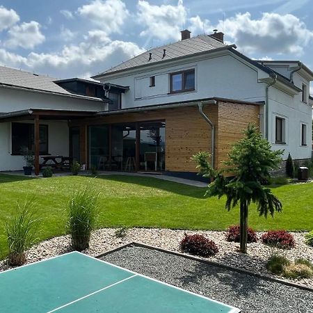 Penzion 411 Solnice Exteriör bild