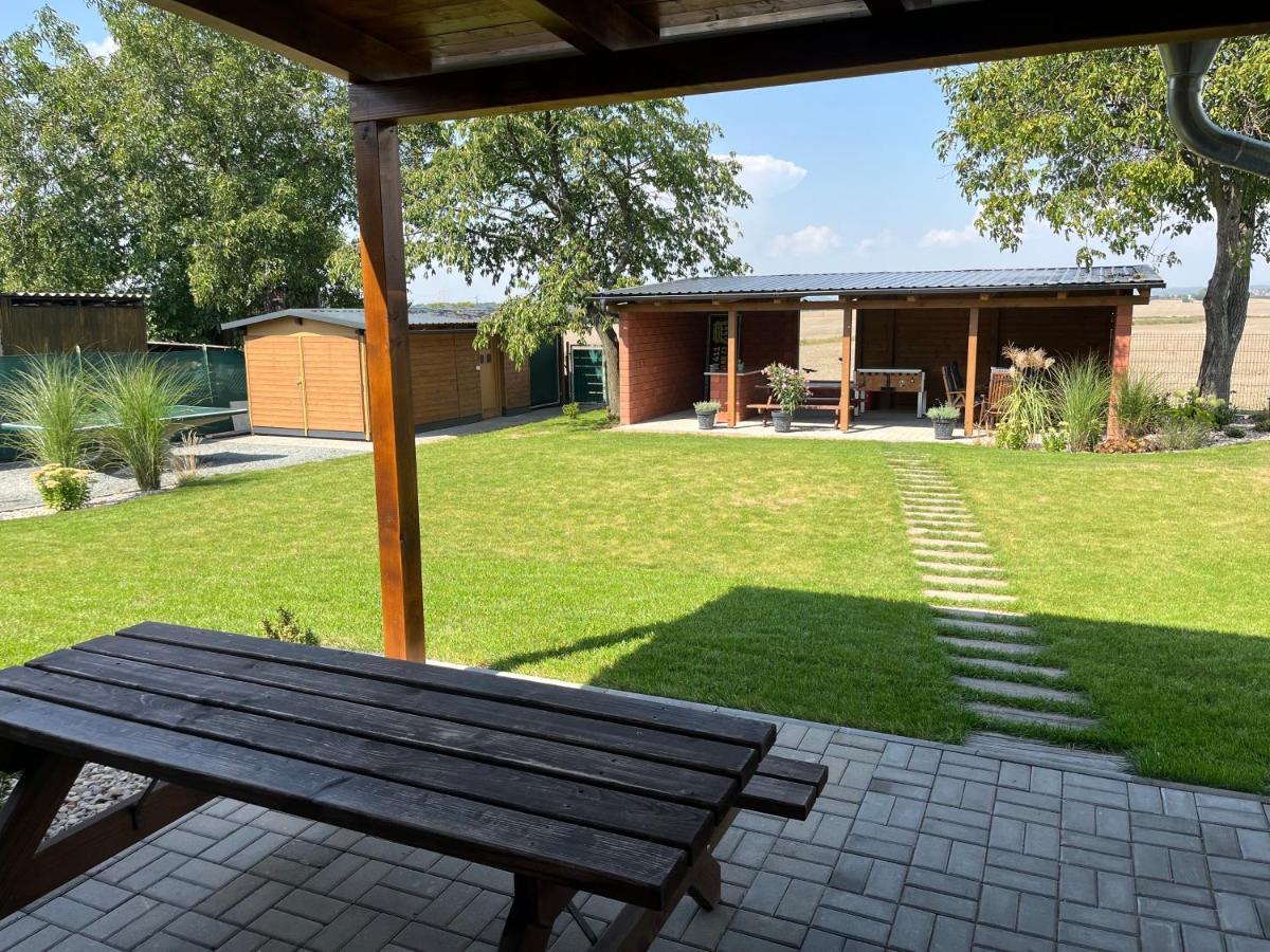 Penzion 411 Solnice Exteriör bild