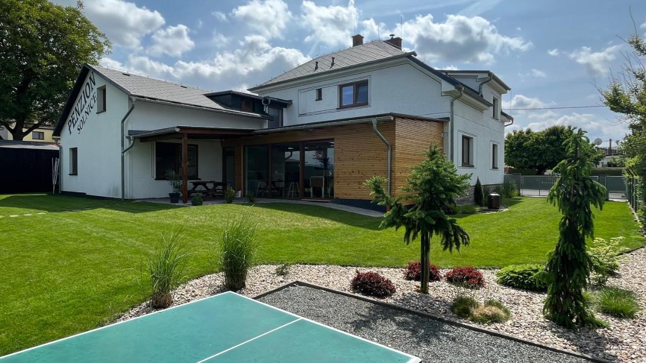 Penzion 411 Solnice Exteriör bild